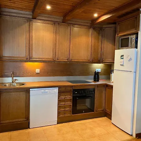 Casa De La Neu Tatil Evi
