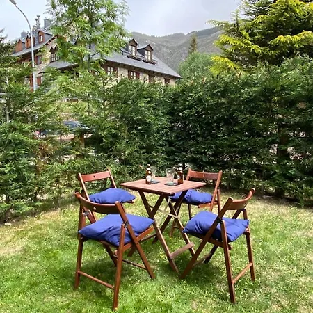 Tatil Evi Casa De La Neu Pla de l'Ermita